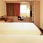 イビス ラック ホテル