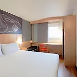 ホテル イビス ラック