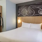 ホテル イビス ラック