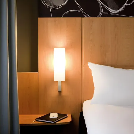Ibis 3*