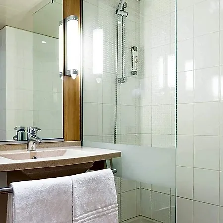 Ibis 3*
